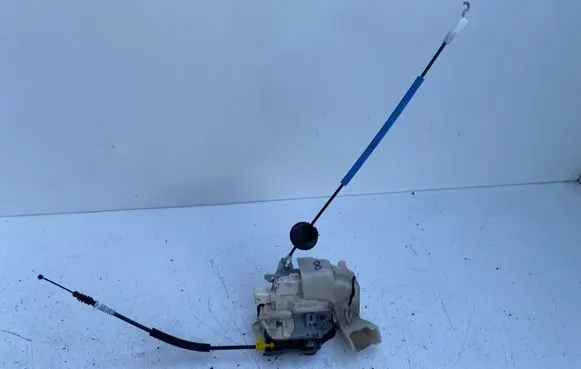 Audi A6 S6 C7 4G Front door lock 8J1837015C