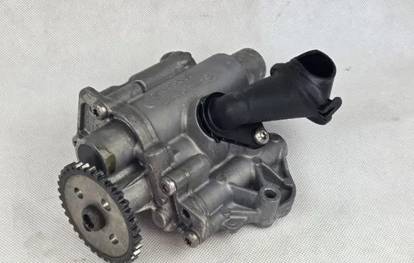 Seat Leon (5F) Oil pump 04E115109E
