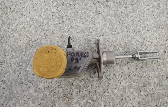 Subaru Forester SH Clutch slave cylinder 