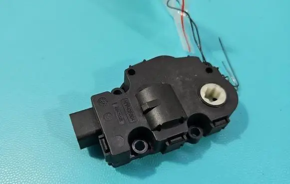 BMW i3 A/C air flow flap actuator/motor 30062014BD IMPRK1579699