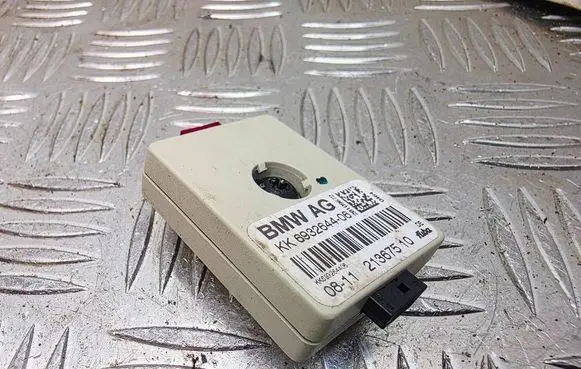 BMW X6 E71 Aerial antenna amplifier 6932644