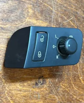 Volkswagen Touran I Wing mirror switch 1T1959552F S10608