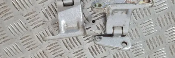 Opel Frontera B Tailgate/trunk/boot hinge