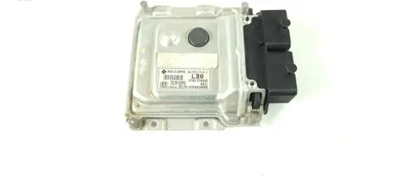 Hyundai i30 Engine control unit/module ECU 39199-03NF0 9001310095