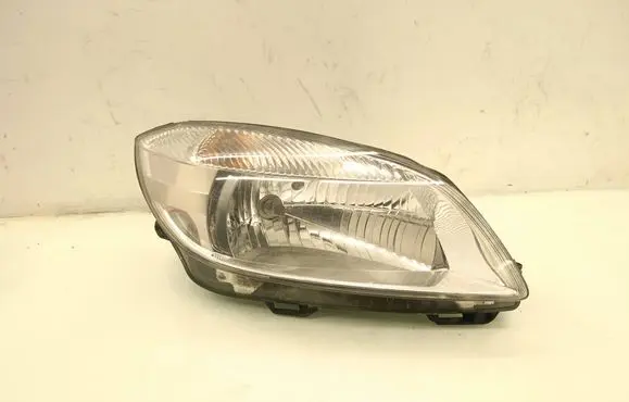 Skoda Fabia Mk2 (5J) Headlight/headlamp 