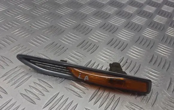 Ford Mondeo MK IV Front indicator light 7S71-13K354