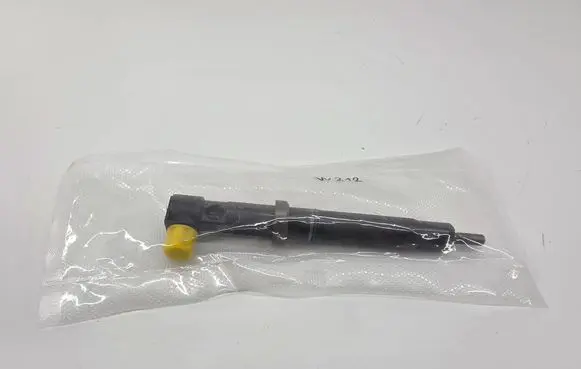 Mercedes-Benz E W212 Fuel injector 28353991 A6510702787