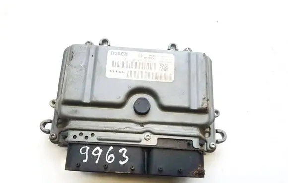 Volvo S80 Engine control unit/module 0261209108 30743338