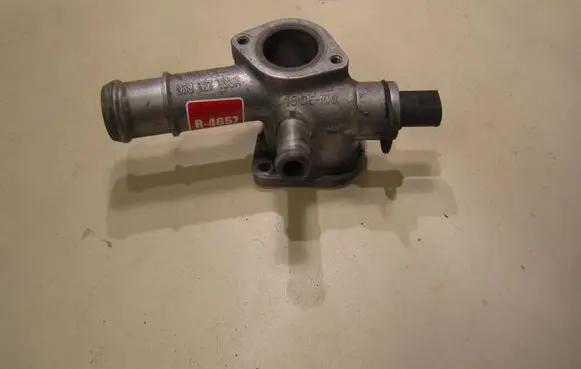 Audi A4 S4 B6 8E 8H Engine coolant pipe/hose 038121133A