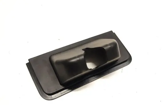 Porsche Macan (95B) Tailgate/boot lid lock trim 95B827520B