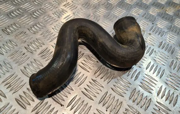 Audi A4 S4 B5 8D Intercooler hose/pipe 8D0145828C
