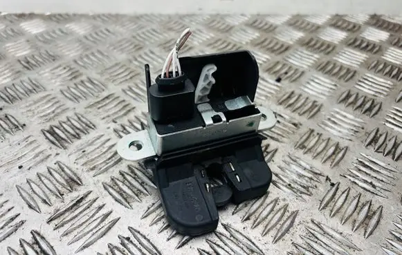 Volkswagen Golf Plus Tailgate/trunk/boot lock/catch/latch 5M0827505E