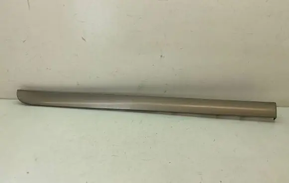 Volkswagen Touran I Dashboard glove box trim 1T1858415B