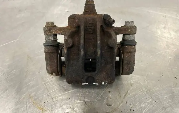 Hyundai i20 (PB PBT) Rear brake caliper