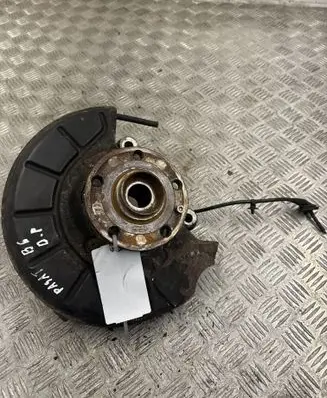 Volkswagen PASSAT B6 Front wheel hub