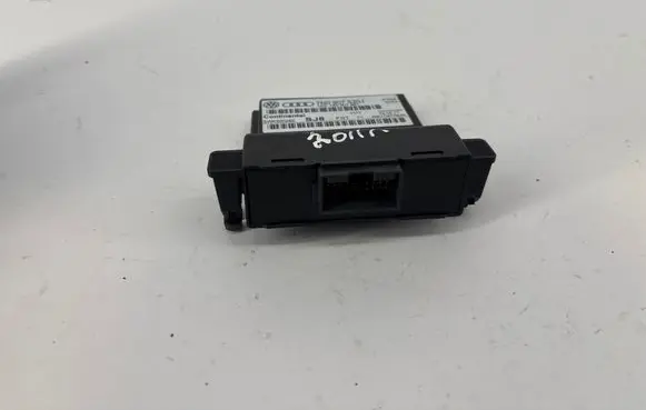 Audi A3 S3 8P Gateway control module 5WK50028E 1K0907951 7N0907530J