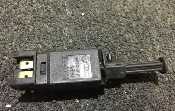 Volkswagen Golf IV Brake pedal sensor switch 191945515 Nenustatyta