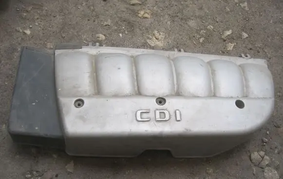Mercedes-Benz E W210 Engine cover (trim) 0132901