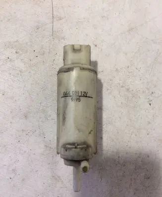 Volvo 850 Windscreen/windshield washer pump 044001