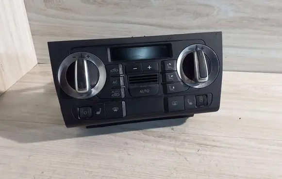 Audi A3 S3 8P Climate control unit 8P0820043BH A2C53301900