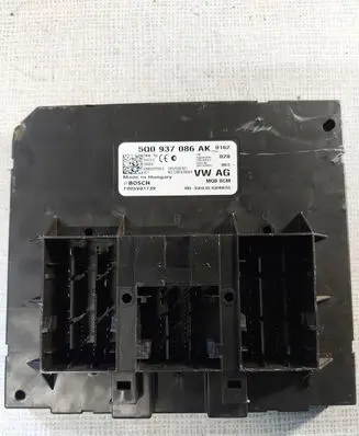 Volkswagen PASSAT B8 Comfort/convenience module 5Q0937086AK