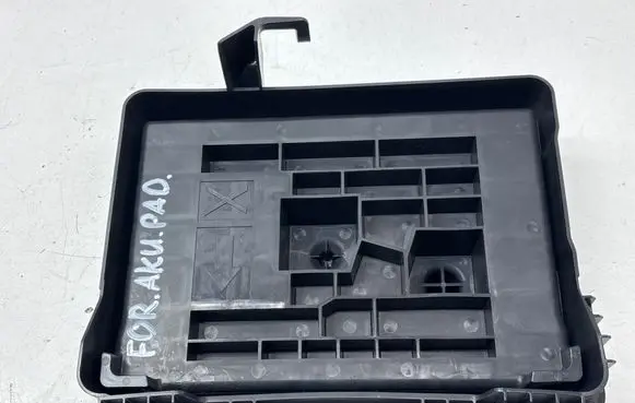 Subaru Forester SL Battery tray 