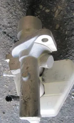 Mercedes-Benz SL R129 Master brake cylinder A0044307501 0044307501