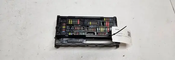 BMW 6 F06 Gran coupe Fuse module 9252815 317033442 04708873