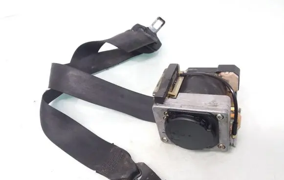 Skoda Octavia Mk1 (1U) Front seatbelt 1U4857701C