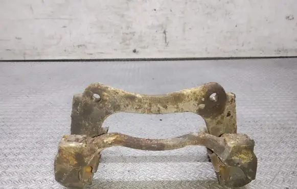 Toyota Corolla Verso AR10 Front Brake Caliper Pad/Carrier 