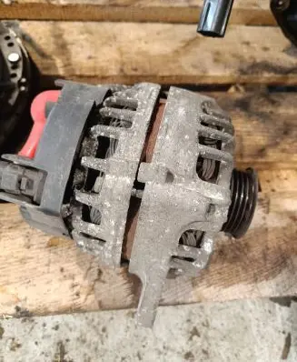 Nissan Note (E11) Generator/alternator