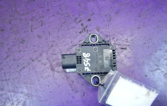 Audi A4 S4 B7 8E 8H Acceleration sensor 8E0907637B