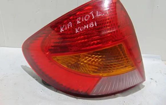 KIA Rio Tailgate rear/tail lights