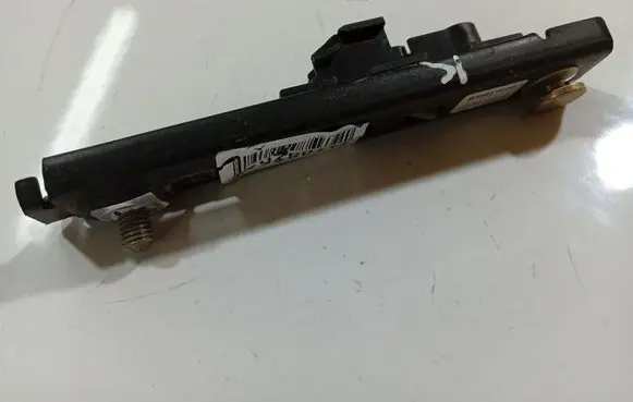 Renault Espace - Grand espace IV Seat belt adjustment rail 057166A