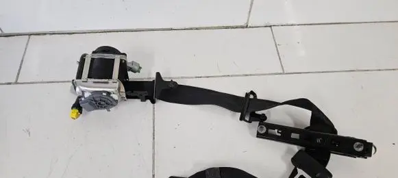 Volvo V60 Front seatbelt 616155700 012L0000 BAMPT1765
