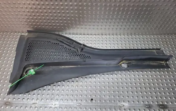 Volkswagen Golf VII Wiper trim S26372673 5G1819403A