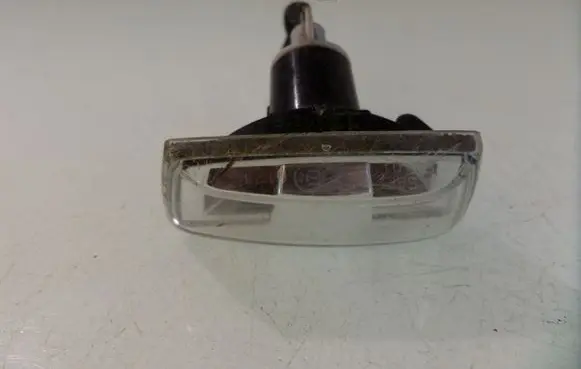 Opel Astra H Front fender indicator light 13228580 13228581