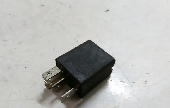 Renault Clio II Other relay 7700414484