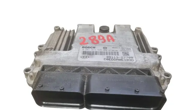 KIA Ceed Engine control unit/module 0281013595 3911327700