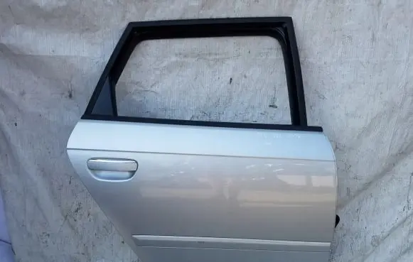 Audi A3 S3 8P Rear door