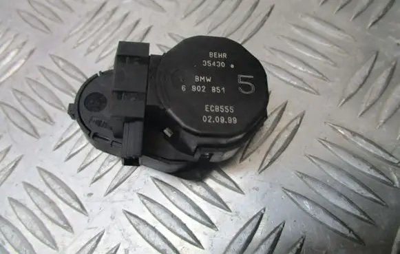BMW 3 E46 A/C air flow flap actuator/motor 6902851
