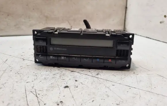 Volkswagen PASSAT B5 Climate control unit 3B1907044D 2400016303