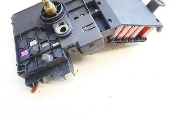 Mercedes-Benz E W211 Fuse box set A2115460841 0-1394837-1