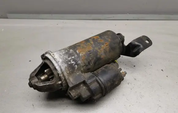 Opel Zafira A Starter motor