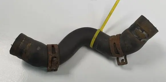 Volkswagen PASSAT B5.5 Engine coolant pipe/hose 3B0121449Q