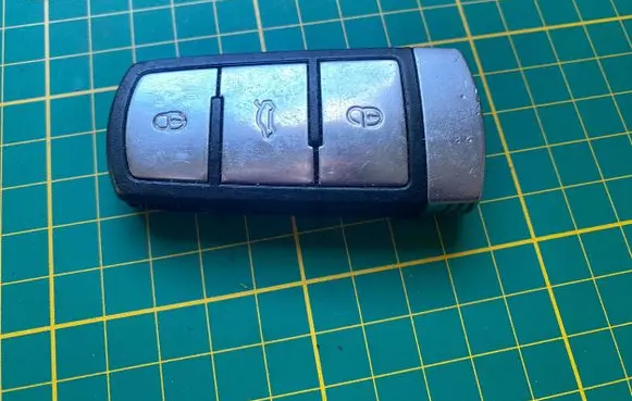 Volkswagen PASSAT B6 Ignition key/card 3C0959752BA