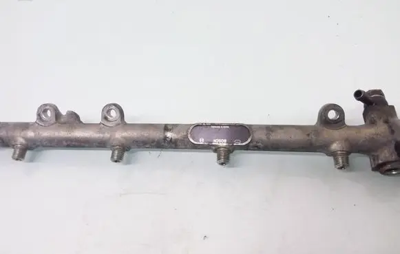 Mercedes-Benz C W202 Fuel main line pipe A6110700095 0445214004