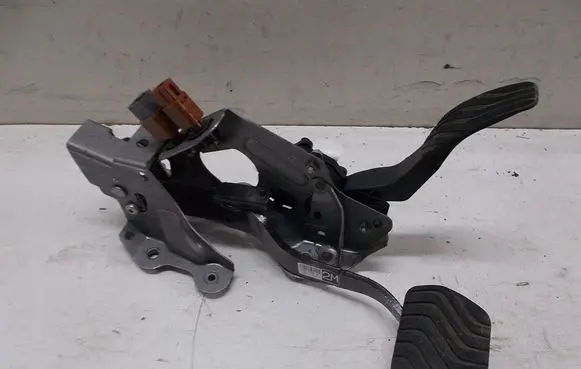 Renault Kadjar Clutch pedal 656232