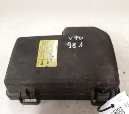Volvo V70 Fuse box cover 8645259