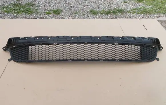 Renault Trafic III (X82) Front bumper lower grill 622544919R